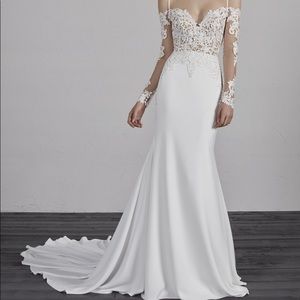 Pronovias Atelier Collection. Wedding gown.